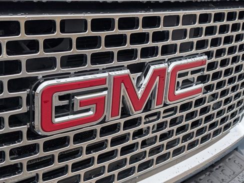 Used 2017 GMC Sierra 2500 Denali w/ Duramax Plus Package image 5