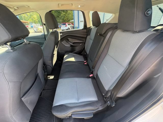 Used 2017 Ford Escape SE FWD image 11