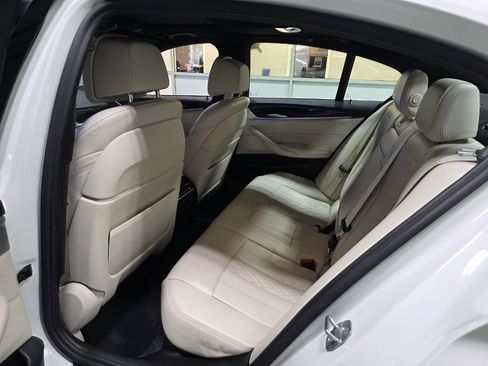 Used 2018 BMW 530e xDrive image 19