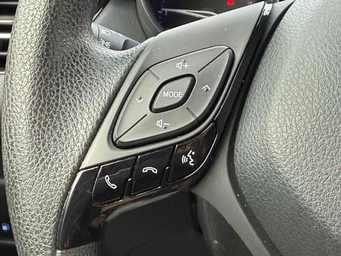 Used 2019 Toyota C-HR LE FWD image 13