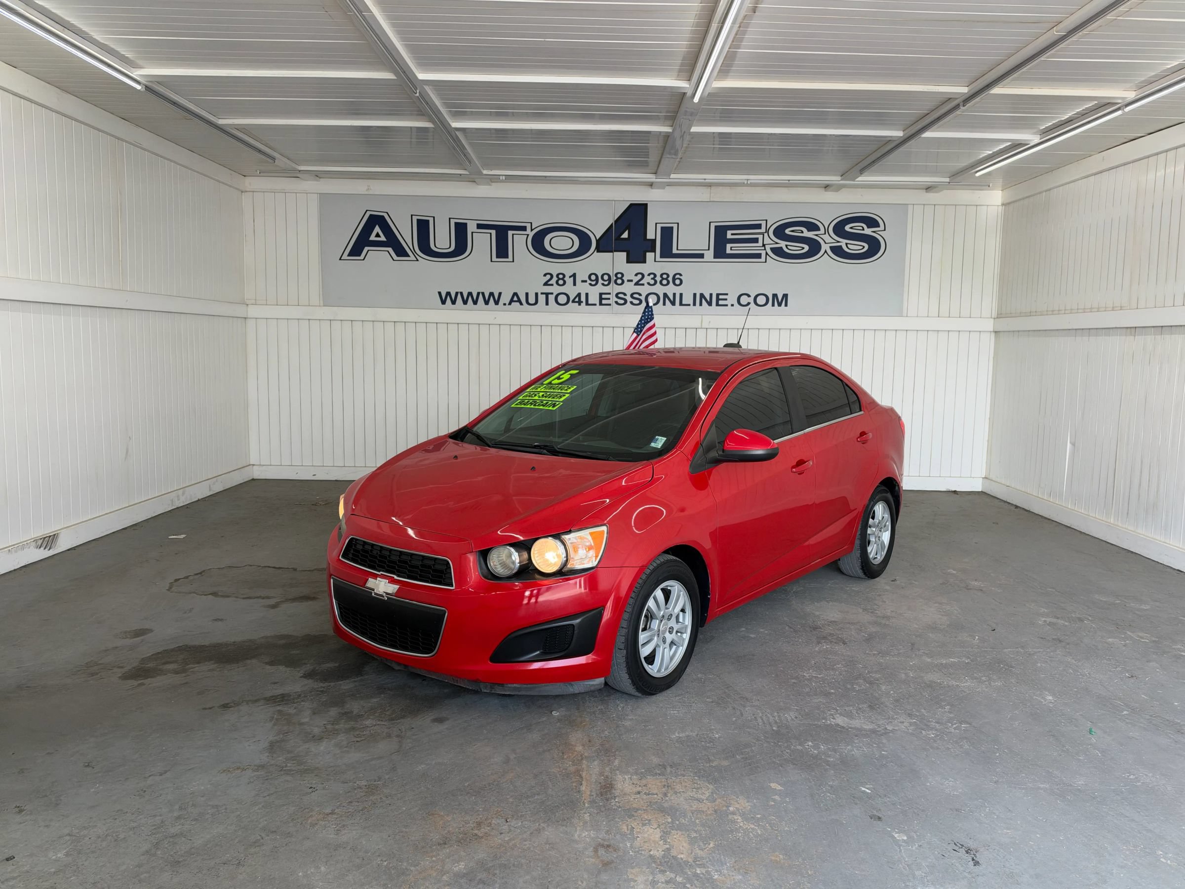 Used 2015 Chevrolet Sonic LT FWD image 1