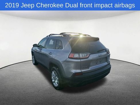 Used 2019 Jeep Cherokee Latitude w/ Popular Appearance Group image 14