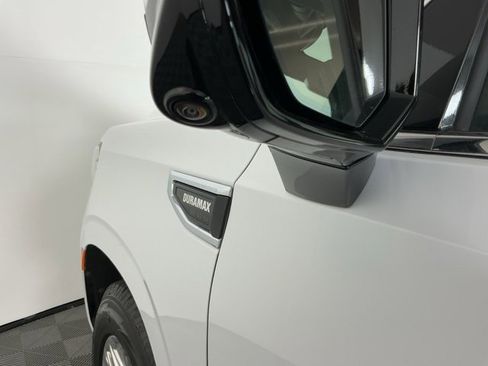 Used 2024 GMC Yukon XL SLT image 9