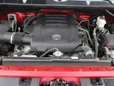 Used 2021 Toyota Tundra SR5 w/ SR5 Leather Package AWD/4WD image 37