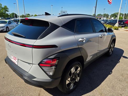 Used 2024 Hyundai Kona SEL AWD/4WD image 4