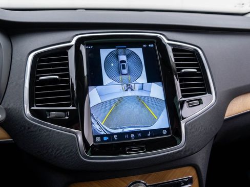 Used 2024 Volvo XC90 T8 Plus image 26