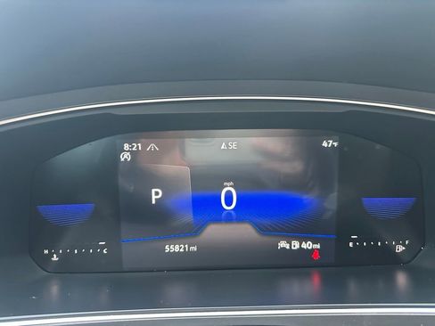 Used 2023 Volkswagen Tiguan SE R-Line image 10