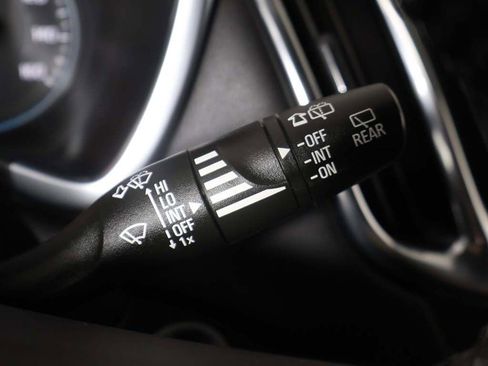 Used 2020 Chevrolet Equinox LT image 39