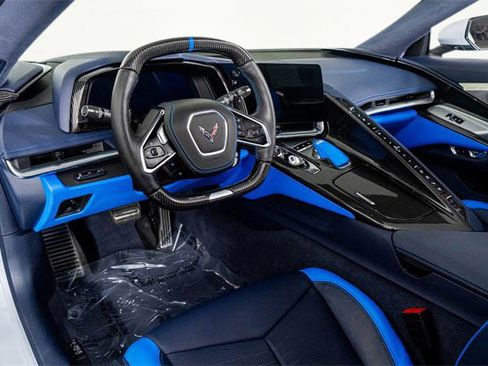 Used 2023 Chevrolet Corvette Z06 image 2