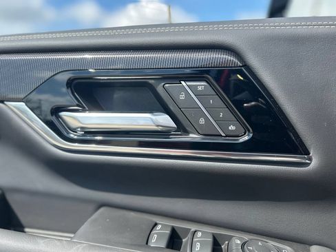 New 2026 GMC Yukon Elevation w/ Elevation Premium Package AWD/4WD image 29
