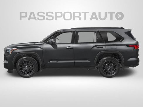 Used 2024 Toyota Sequoia Platinum AWD/4WD image 3