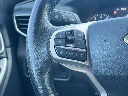 Used 2021 Ford Explorer XLT w/ Equipment Group 202A image 30