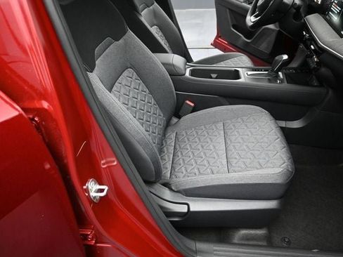 New 2026 Nissan Kicks SV w/ SV Premium Package image 32