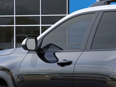 New 2026 Chevrolet Equinox ACTIV w/ Convenience Package III image 12