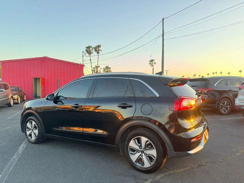 Used 2019 Kia Niro LX image 4