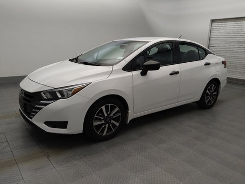 Used 2024 Nissan Versa S w/ S Plus Package FWD image 2