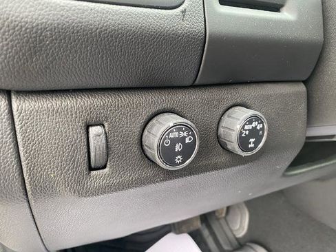 Used 2021 Chevrolet Colorado LT w/ LT Convenience Package image 17