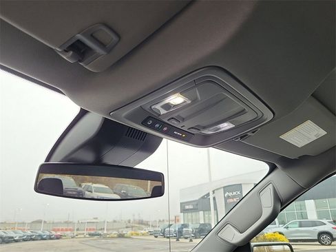 Used 2024 GMC Sierra 1500 Elevation image 30