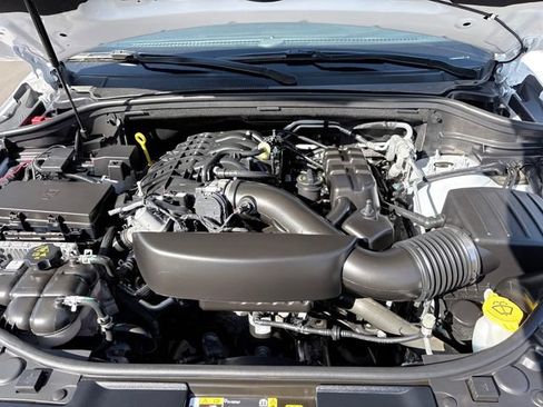 Used 2025 Dodge Durango GT AWD/4WD image 30