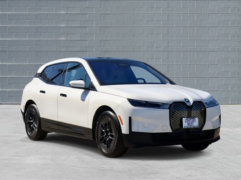 Used 2025 BMW iX xDrive50 w/ Convenience Package image 1