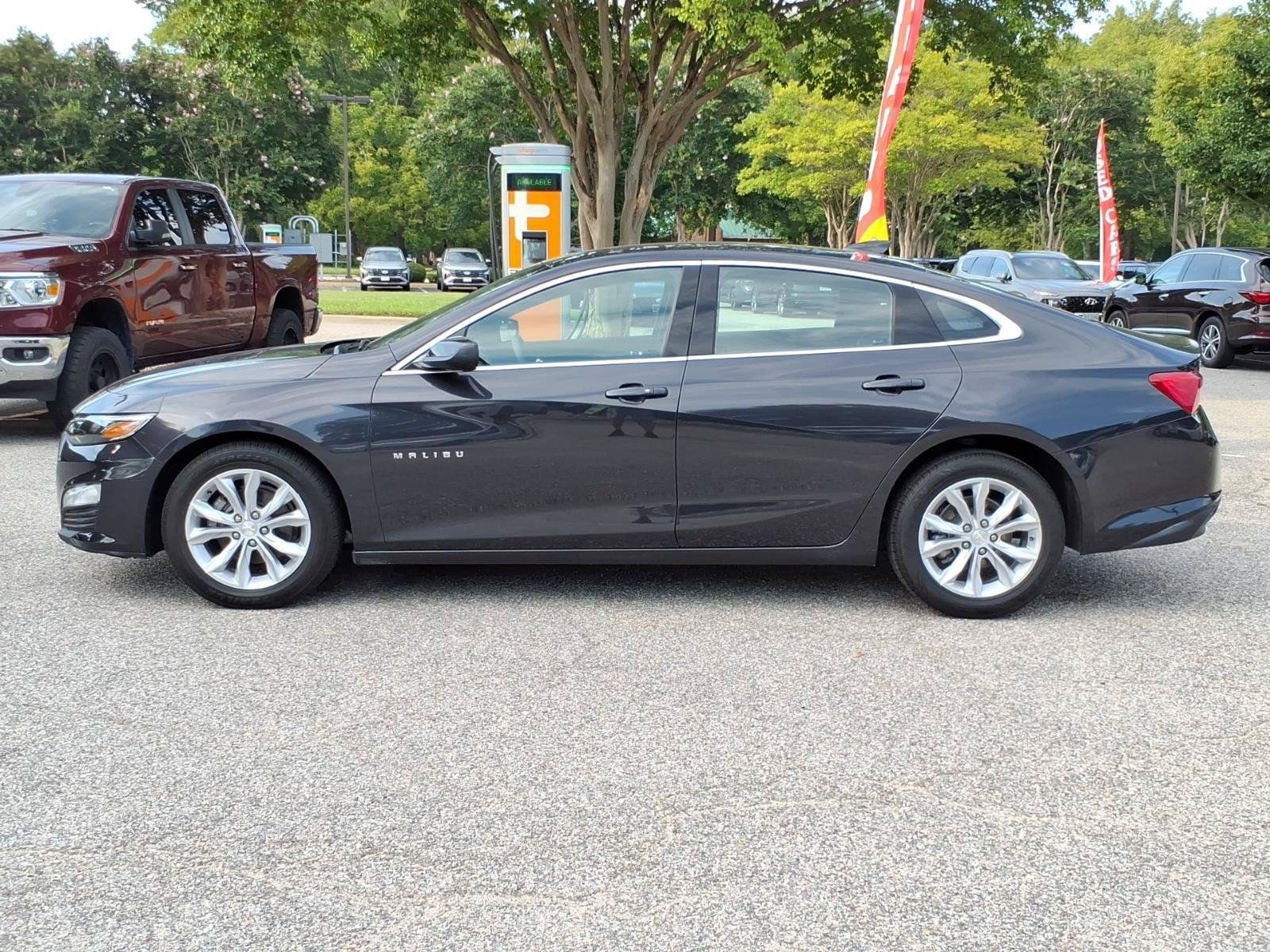 Used 2023 Chevrolet Malibu LT FWD image 3