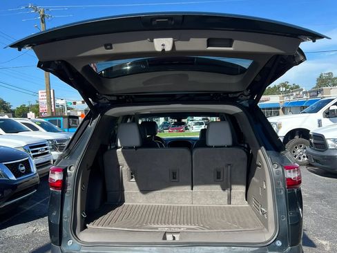 Used 2019 Chevrolet Traverse LT FWD image 21