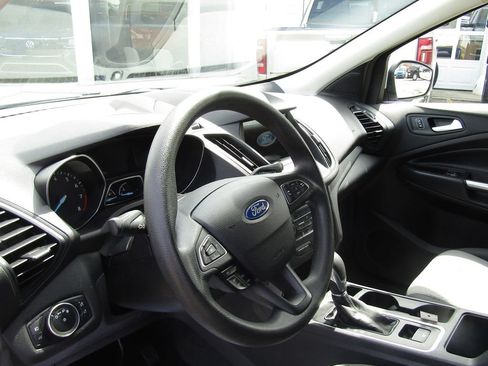 Used 2019 Ford Escape SE AWD/4WD image 17
