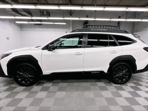 Used 2025 Subaru Outback Onyx Edition AWD/4WD image 14