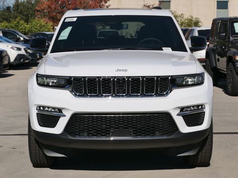 New 2025 Jeep Grand Cherokee Limited image 6