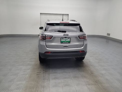 Used 2019 Jeep Compass Limited FWD image 6