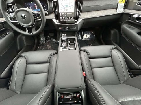 New 2026 Volvo XC90 B5 Ultra image 13