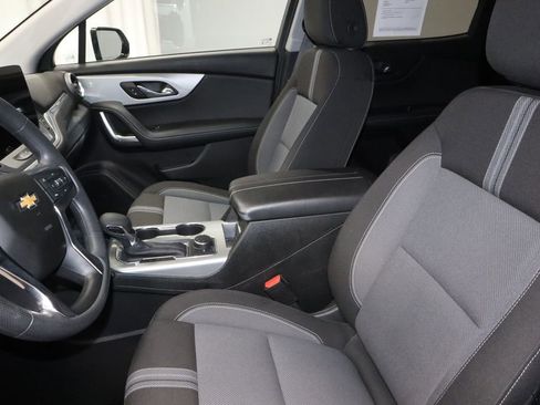 Used 2025 Chevrolet Blazer LT image 23