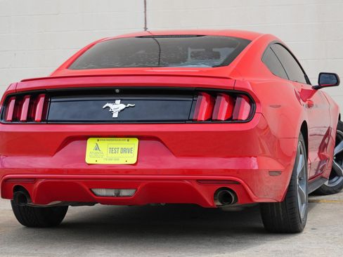Used 2015 Ford Mustang Coupe w/ Equipment Group 051A RWD image 4