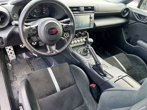 Used 2023 Toyota GR86 Premium image 21