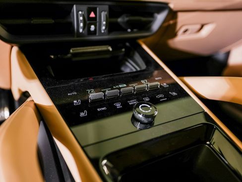 New 2026 Porsche Cayenne GTS image 20