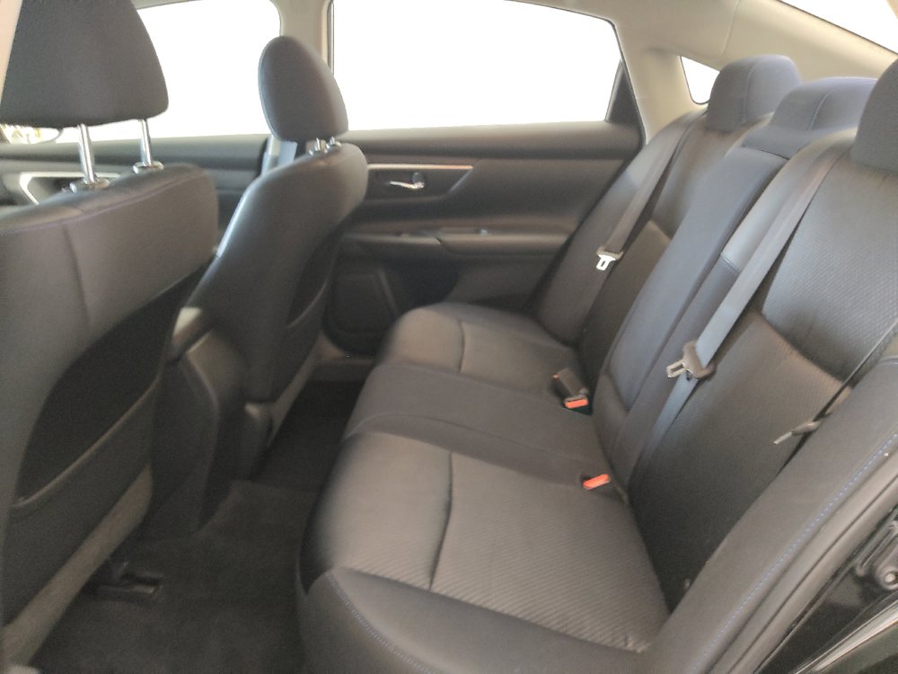 Used 2017 Nissan Altima 2.5 SR w/ Midnight Edition Package FWD image 18
