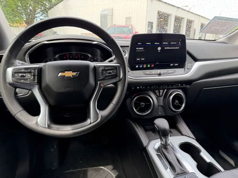 Used 2024 Chevrolet Blazer LT w/ Convenience Package FWD image 19