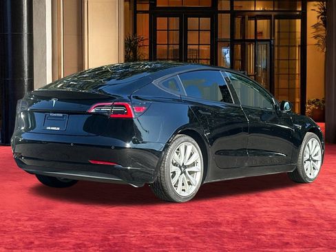 Used 2018 Tesla Model 3 Long Range image 10