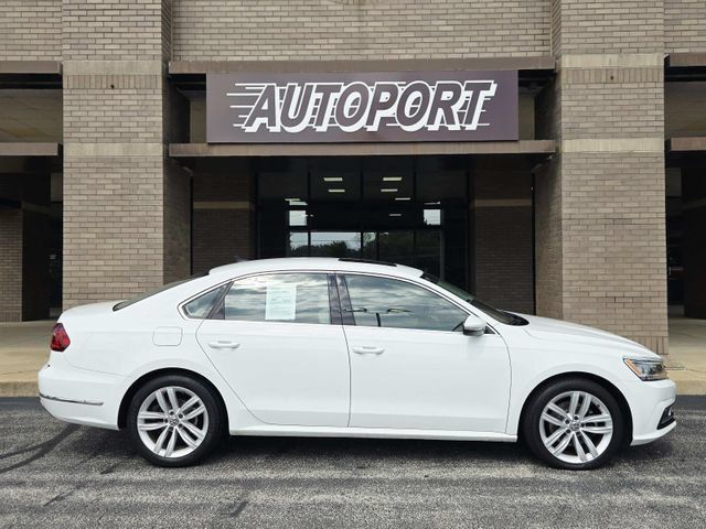 Used 2018 Volkswagen Passat 2.0T SE FWD image 2