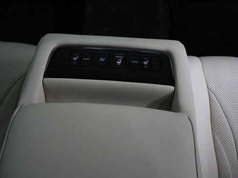 Used 2020 Lexus LS 500 w/ Interior Upgrade Package image 33