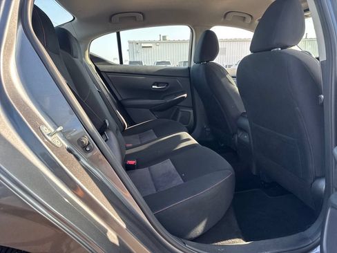 Used 2025 Nissan Sentra SR FWD image 13