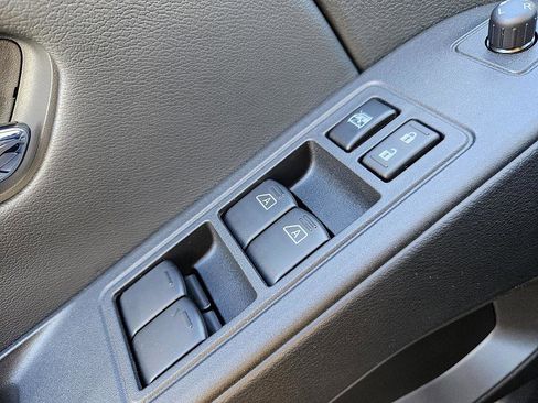 New 2026 Nissan Frontier SV image 30