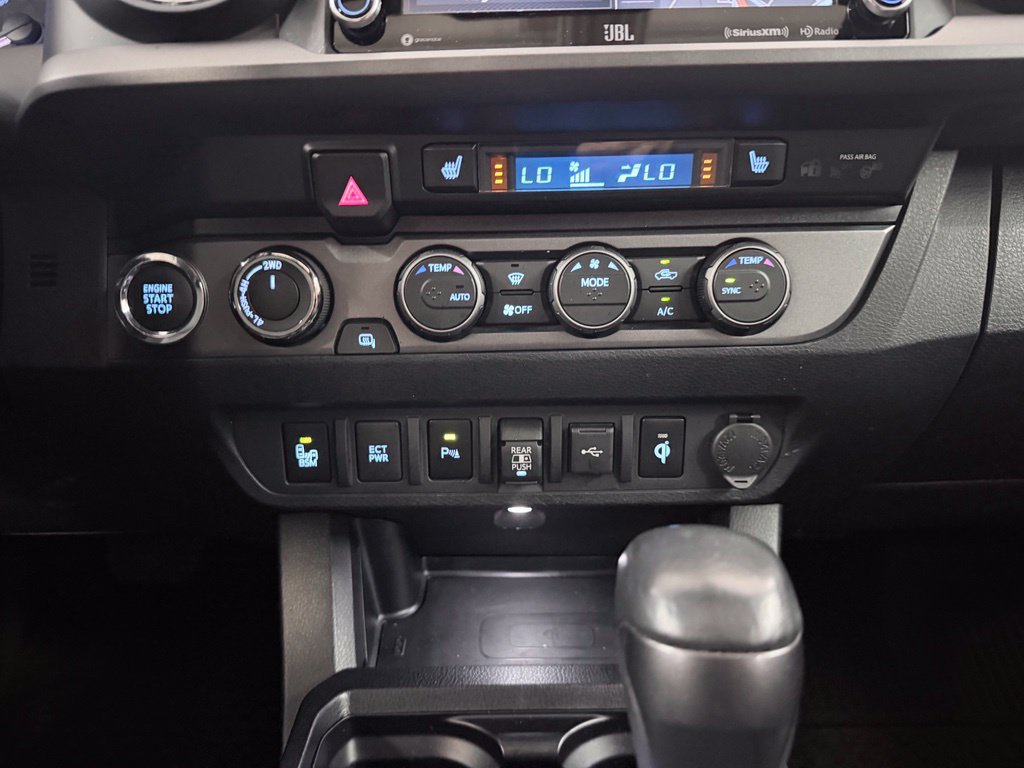 Used 2022 Toyota Tacoma TRD Sport w/ TRD Premium Sport Package AWD/4WD image 26