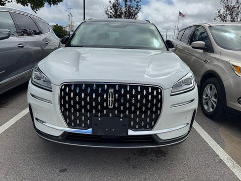 Used 2023 Lincoln Corsair Reserve w/ Equipment Group 202A AWD/4WD image 2