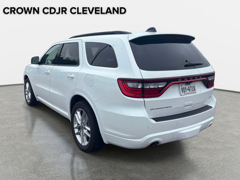 Used 2024 Dodge Durango GT RWD image 3