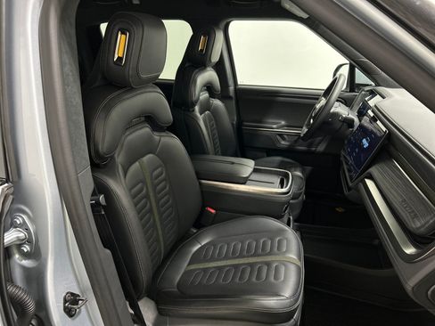 Used 2025 Rivian R1T Adventure AWD/4WD image 23