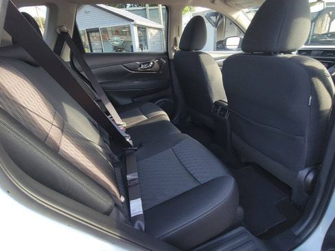Used 2018 Nissan Rogue SV w/ Premium Package AWD/4WD image 21