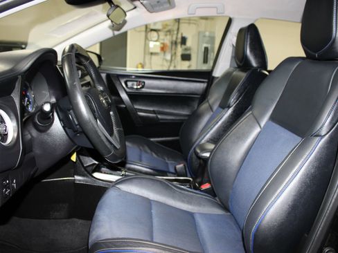 Used 2019 Toyota Corolla SE FWD image 23