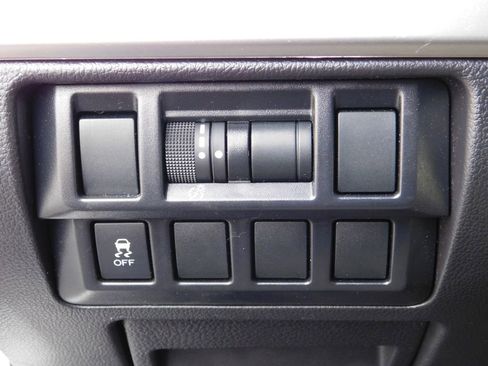 Used 2016 Subaru Outback 2.5i Premium image 24