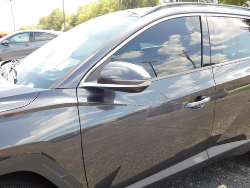 Used 2022 Hyundai Tucson Limited w/ Cargo Package AWD/4WD image 11